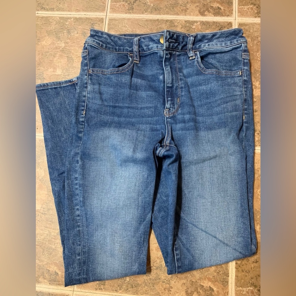 American Eagle size 8!